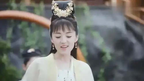 等到烟暖雨收心机女竟然让下人对付易落,心肠恶毒