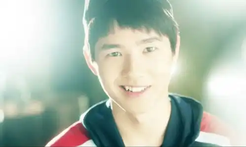 明星别整烤瓷牙了肖战兔牙王俊凯虎牙成特色,热巴原生牙还减龄