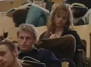 她出身贫民窟,父母又吸毒,流浪乞讨竟考上哈佛,还被总统接见