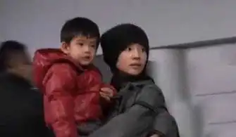 潘粤明儿子颜值爆表,简直是杨洋和易烊千玺结合体