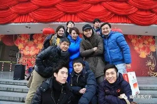 韩寒深夜发长文大鹏的缺憾有三点
