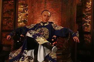 宫隐秘镜头曝光冯绍峰呵护杨幂组图