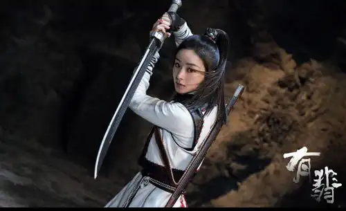 有翡释出最新预告及剧照赵丽颖气场强大打戏超带感
