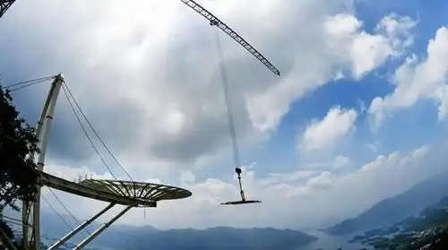 湖北有座天空之城,是美国大峡谷的两倍高,还有镜子迷宫