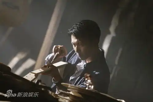 谢霆锋曝剧照谢霆锋琴师剧照
