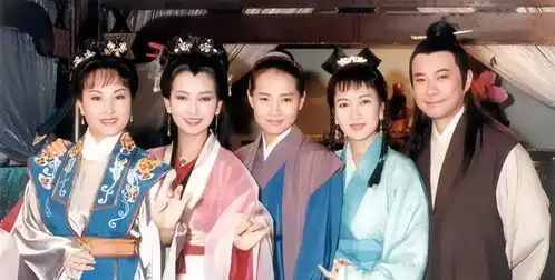 赵雅芝走姿如少女,充满弹性,演艺生涯竟无一个性感镜头