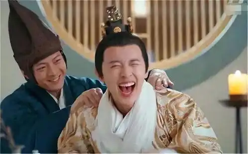 皇帝深夜召见姑姑,次日姑姑被太监抬出,姑父誓必杀汝
