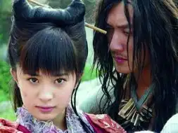 杨幂雪藏十年电影上映网友证明她整过容吗