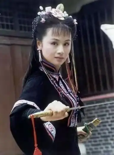 曹颖刚出月子就被老公赶出家门,她却说下辈子我还要和他在一起
