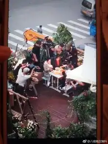 组图迪丽热巴一千零一夜路透粉红上衣配长裙造型粉嫩
