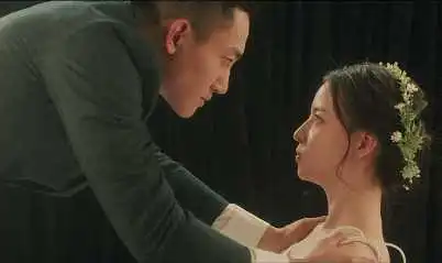 玛丽苏高能片甜蜜暴击她爱的究竟是钱,还是颜