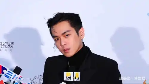 庆余年剧组庆功宴,郭麒麟帅气出镜,张若昀真显二哈气质

