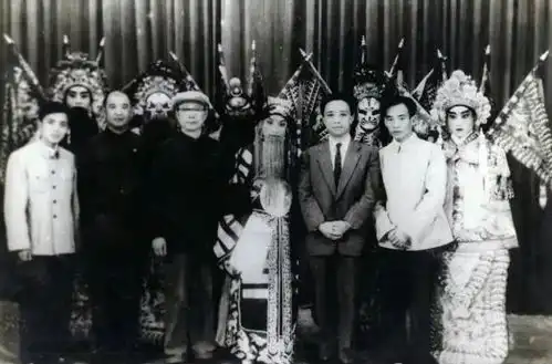 梨园追思纪念越调艺术大师申凤梅逝世30周年
