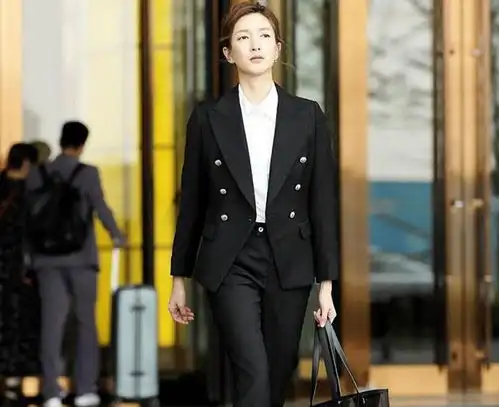 江疏影恋爱先生剧照挺拔