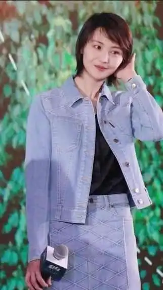 悲伤逆流成河郑爽发型剪短发后就一发不可收拾了
