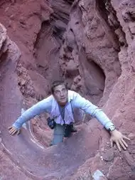 跟贝爷学习荒野生存
