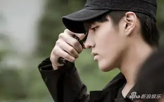 吴亦凡最新造型曝光一袭黑衣忧伤迷茫
