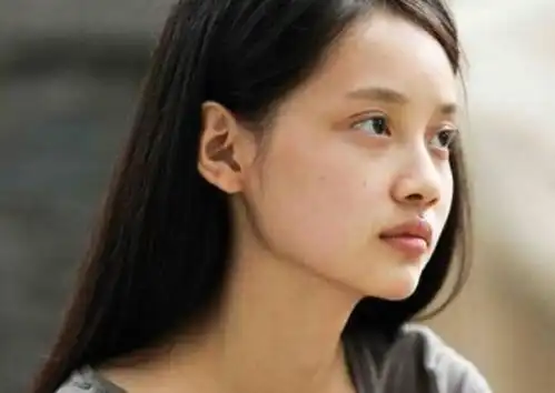 两次搭档赵丽颖,如今在乔家的儿女里客串,上线四集圈粉无数