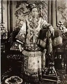 延禧攻略高贵妃竟与猪八戒同穿珍珠衫历史上她才是珍珠衫的主人