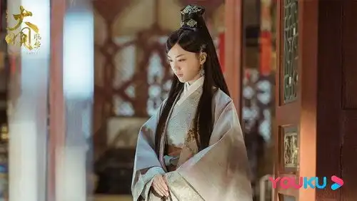 周冬雨联合小3岁的许凯首演古装剧,曾自嘲不适合演古装美女