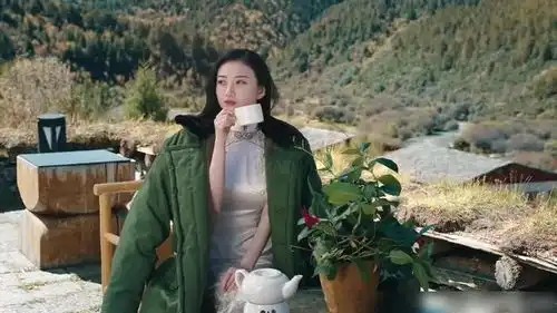 景甜这次的司藤小姐成功演绎姐就是女王,绝对万人迷

