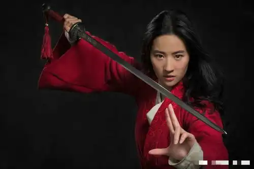 潮印天下打破次元壁科比点赞刘亦菲花木兰定妆照
