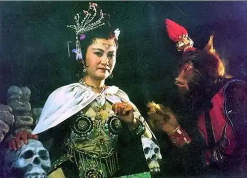 还记得86版白骨精扮演者吗演完西游记,不愿谈曾参演西游记
