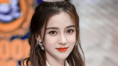 放羊的星星遭翻拍,邓伦杨颖再续前缘,网友十分期待baby