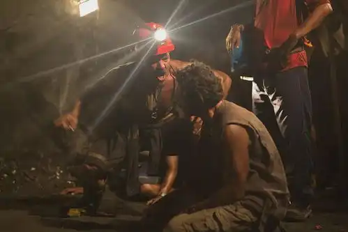 救援奇迹18名矿工被困大水淹没的矿井,揭秘美国矿难救援全过程
