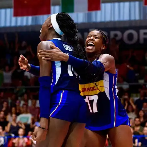 意大利女排主帅透露重要消息强攻手落选奥运这个决定让人意外