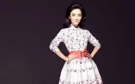 古装美人穿越现代新版笑傲江湖任盈盈壁纸