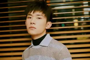 周冬雨新剧照曝光,留寸头十分帅气,网友撞脸易烊千玺了