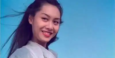 朱茵晒新剧古宅造型,遭网友吐槽,乡村大妈既视感