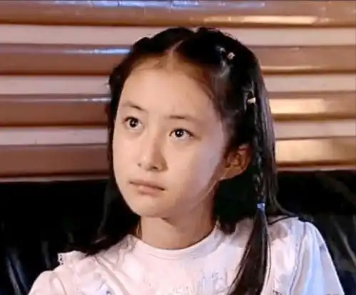 舒畅也去卖货了,凭借着高国民度力压张庭朱梓骁成为带货榜第一