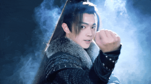 雪鹰领主古装真人版剧照发出,许凯拿枪图真帅,还原度有点高