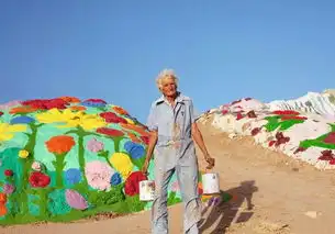 加州沙漠上有一座童话般的彩色小山蔓通商务车队
