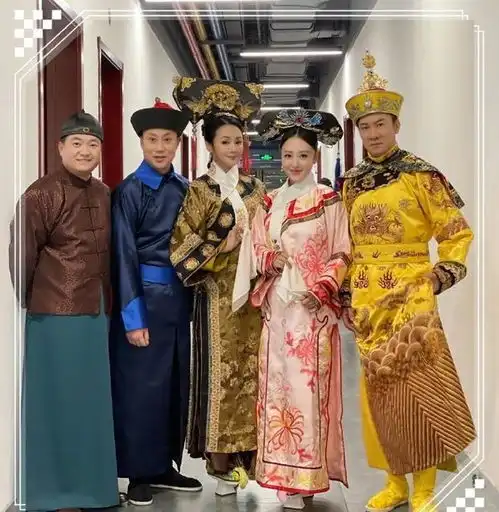 46岁曹颖扮清宫造型像谢大脚从化妆师到央视花旦她的一生更传奇