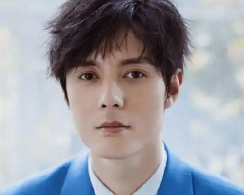 铠甲勇士演员都咋样了雪獒侠成褚嬴,风鹰侠销声匿迹
