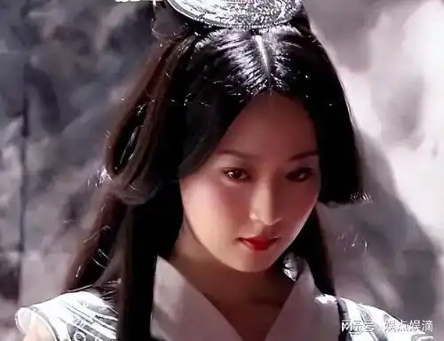 她被称京城四美,神似金喜善,当红时闪婚小3岁男模,如今怎样了
