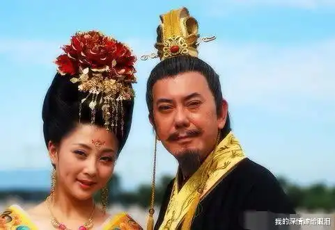 送给皇帝的歌妓,皇帝忍不住在轿车里宠幸了她,却造就了千古佳话
