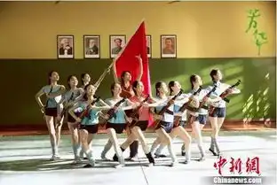 跨国爱情惊动fbi,张艺谋冯小刚争相与她合作,这位华人女作家的新电影,再次勾起无数人的情思
