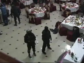 俄犯罪分子聚会遭警方突查
