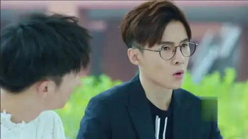 我们的少年时代小白开导薛之谦,小白说了这句话,薛之谦立即明白
