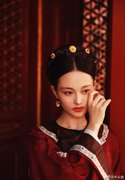 于正眼光毒辣新签女演员古装造型曝光
