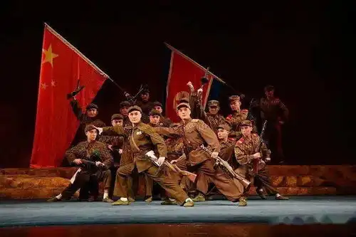 奇袭白虎团晋京演出盛况空前
