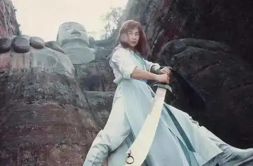 乐山大佛的粉底色号