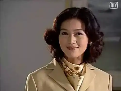 她苦恋陆毅未果,挤掉章子怡成视后,隐婚生女被抛弃,42岁成最美单亲妈妈