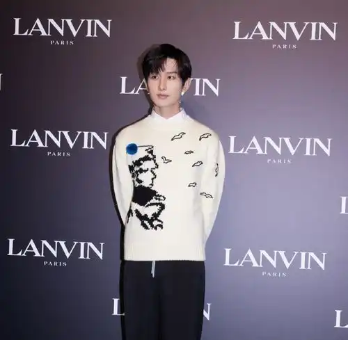 网曝硬糖少女刘些宁即将拍新剧看到男主成毅,这阵容追定了