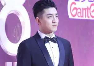 倾城时光金瀚被问配角加戏争议,一句话回应记者,尽显情商
