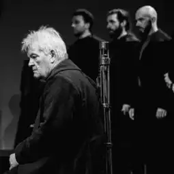 艺闻上海中国大戏院开幕昨夜落雪,一年红火
